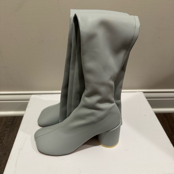 MM6 Maison Margiela Anatomic Thigh High Tabi Shaped Tall Heeled Boot Pearl Blue - Picture 11 of 16